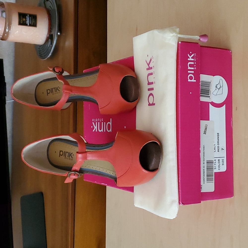 PINK STUDIO Lacy Red-Orange Leather and Fabric Peep-Toe Wedges